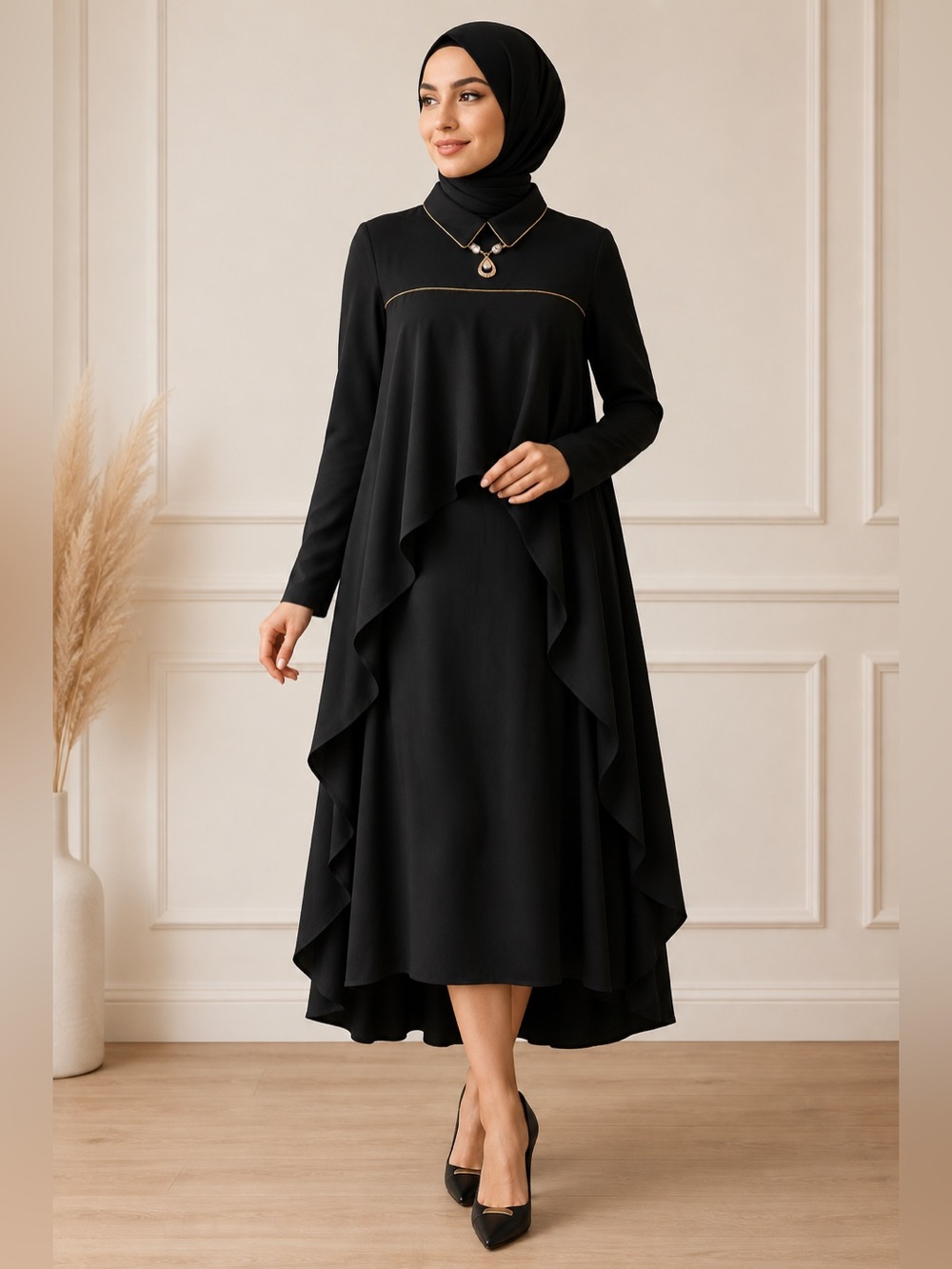 Puane Black High-Low Cape Tunic Top Gold Trim Rhinestone Detail Size 36 | Medium